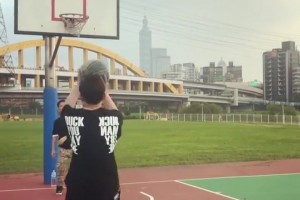 上海交通大学建校130周年，2018届校友姚明现身！